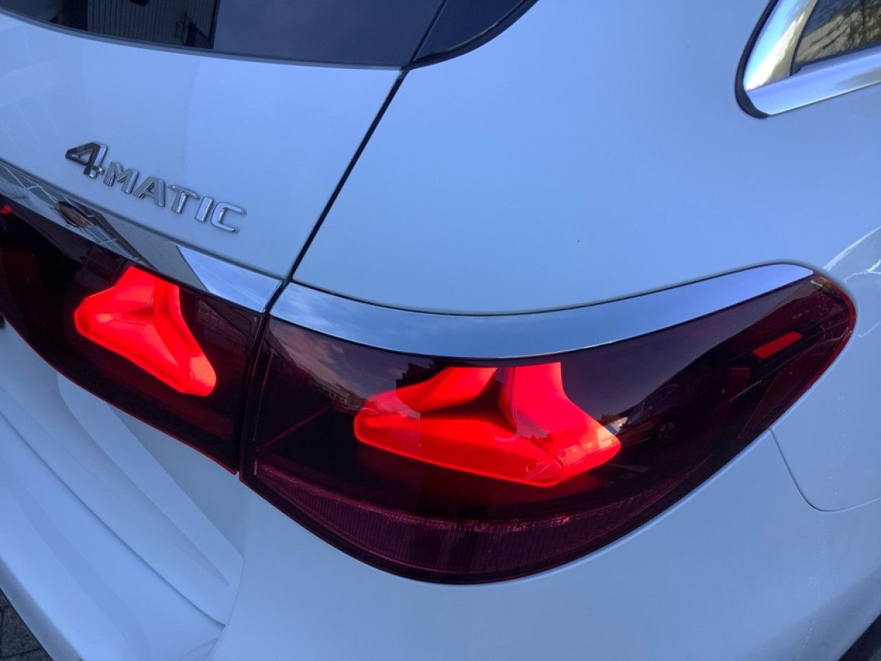 Mercedes-Benz E-Klasse – Bild 10