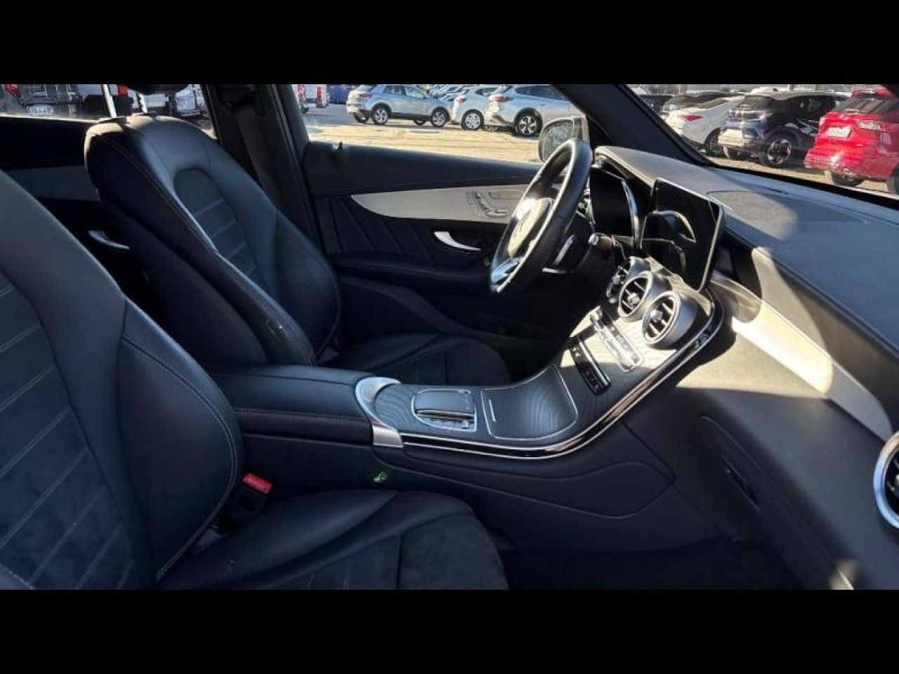 Photo du v&eacute;hicule 10 / 18