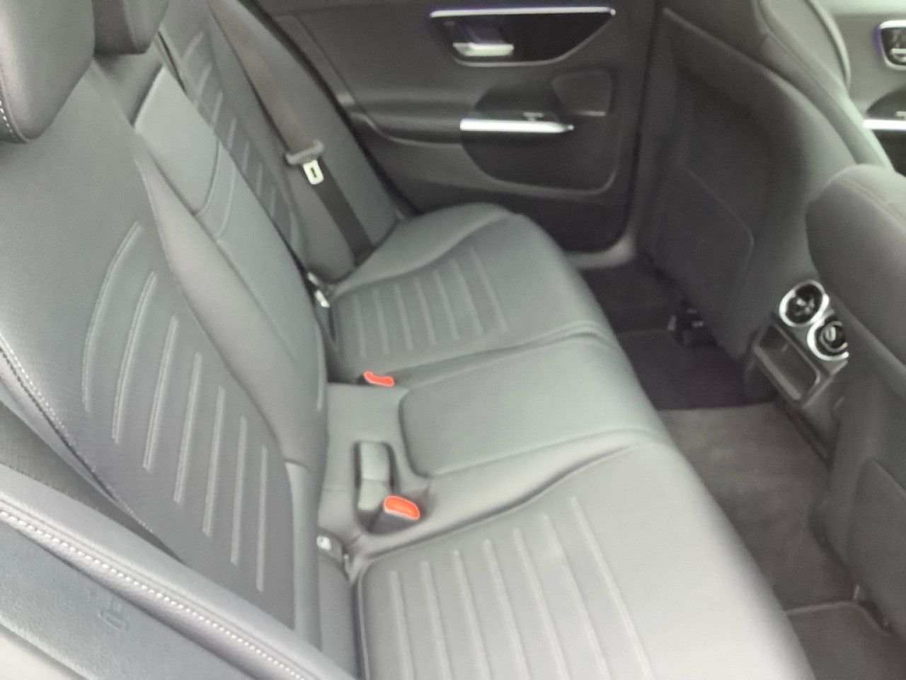 Mercedes-Benz C-Klasse – Bild 13