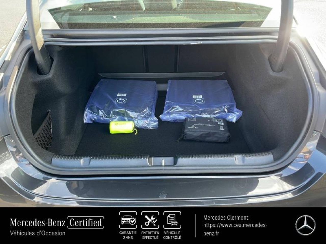 Photo du v&eacute;hicule 10 / 18