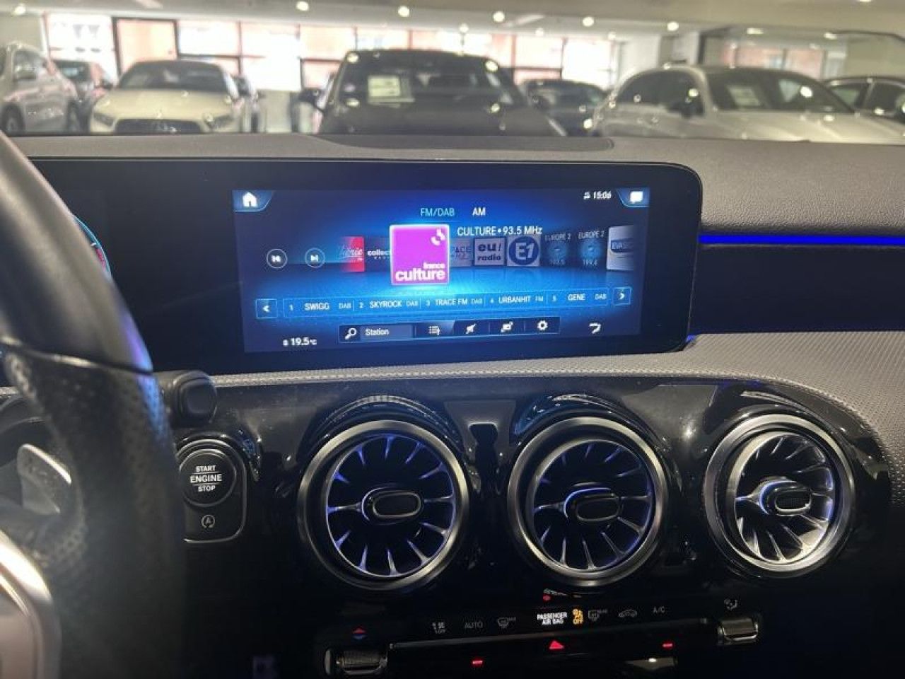 Photo du véhicule 16 / 18