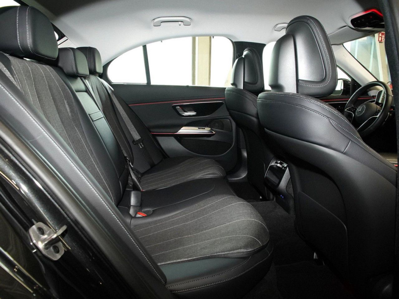 Mercedes-Benz E-Klasse – Bild 8