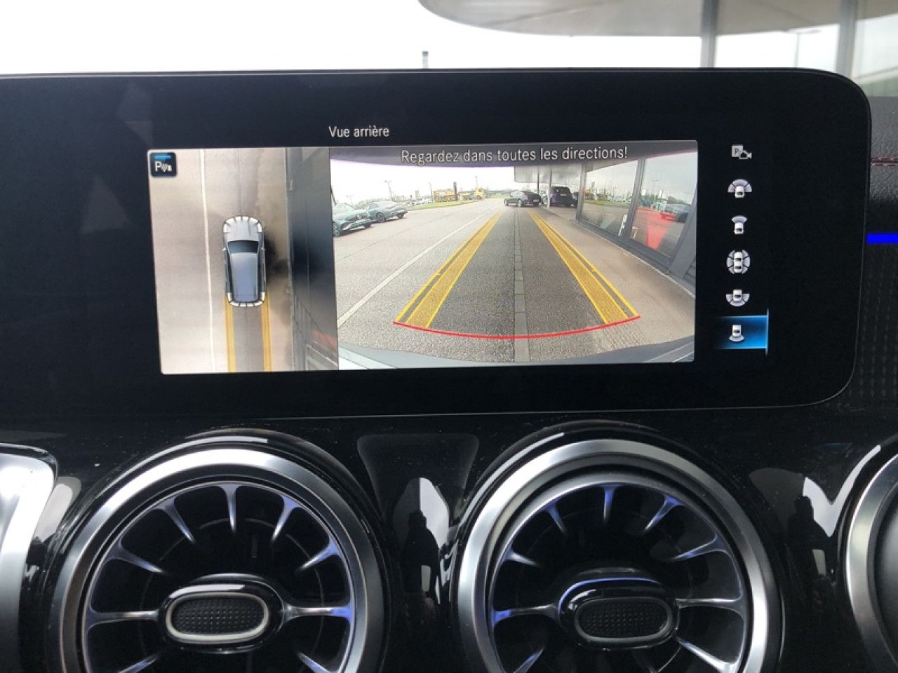 Photo du v&eacute;hicule 15 / 18