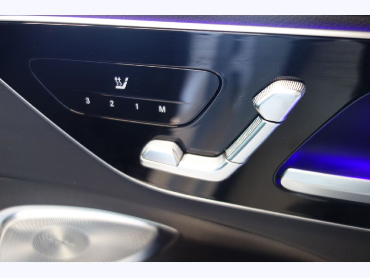 Photo du v&eacute;hicule 13 / 18