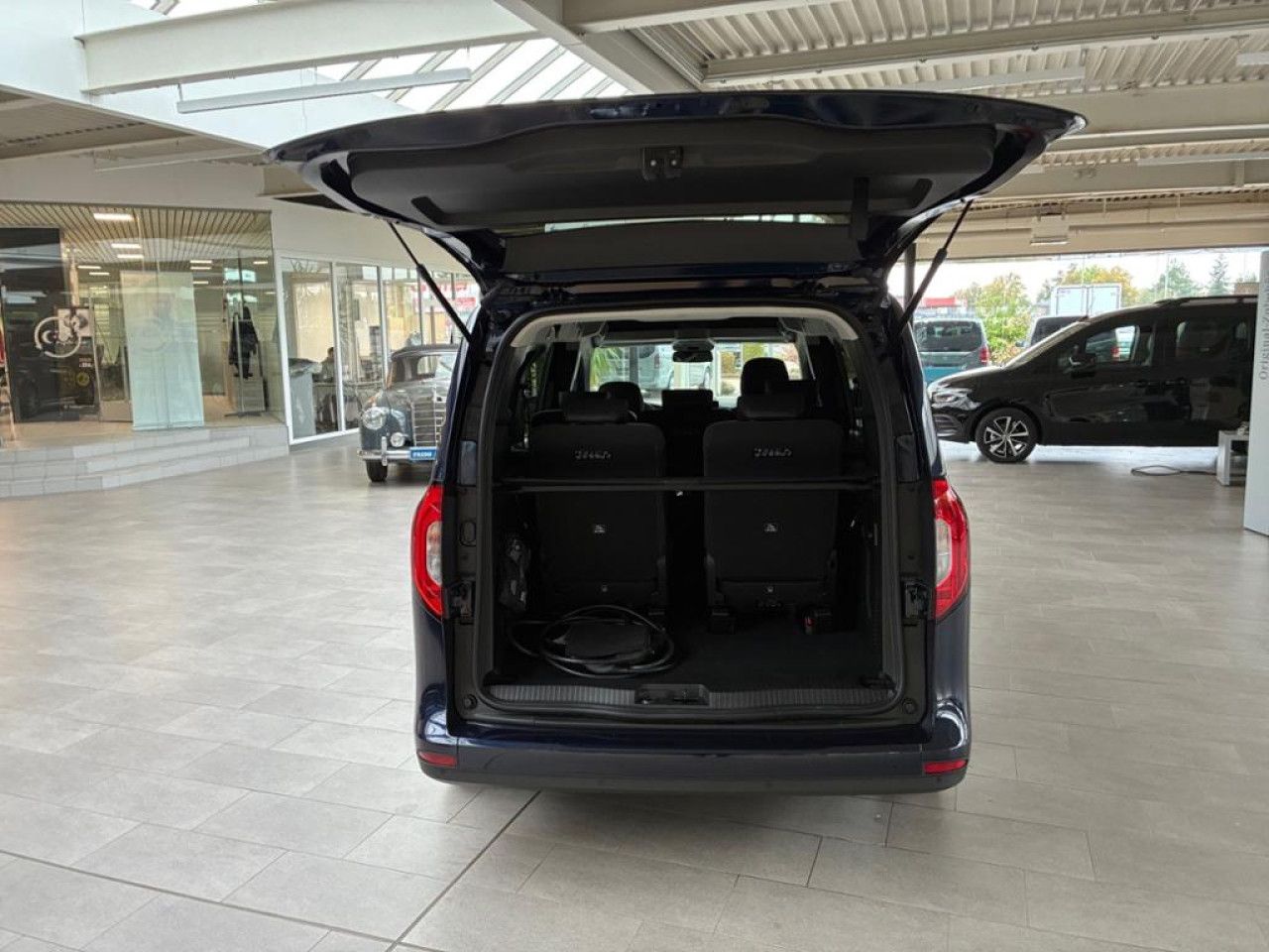 Mercedes-Benz EQT – Bild 9