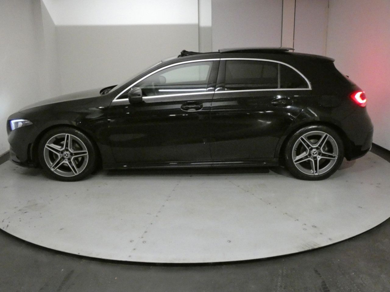 Photo du v&eacute;hicule 6 / 18