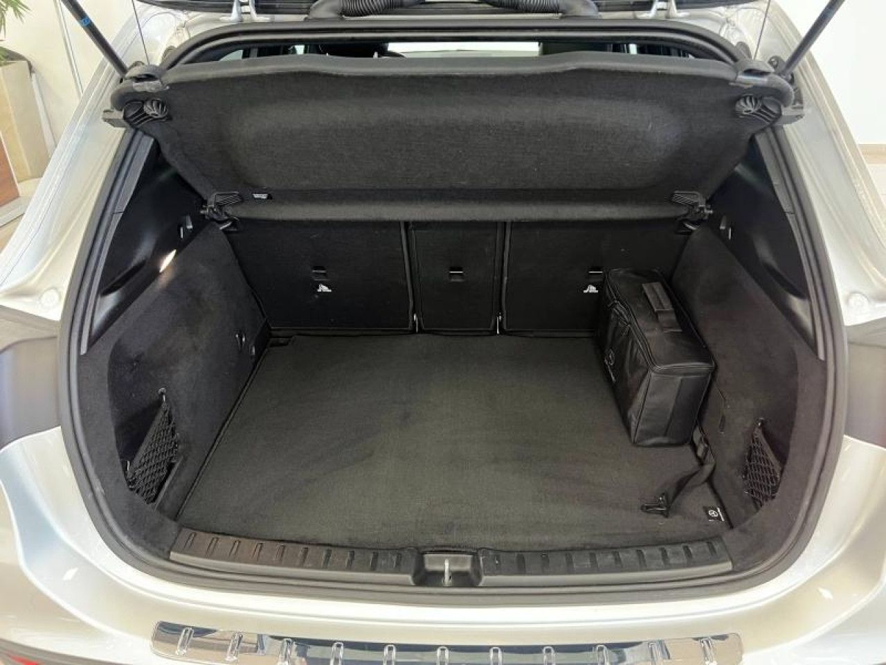 Photo du v&eacute;hicule 13 / 18