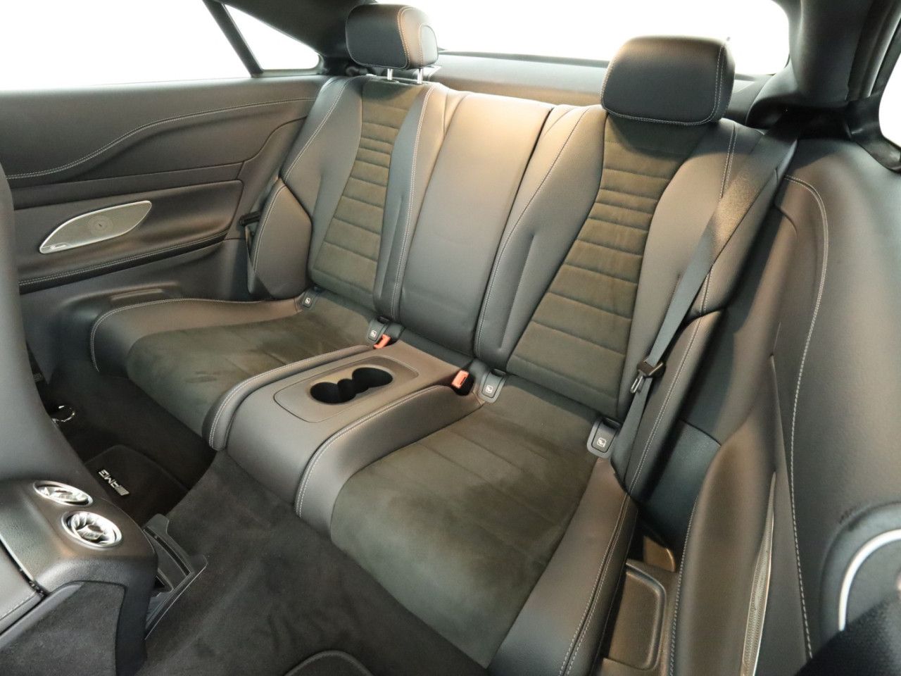Mercedes-Benz E-Klasse – Bild 18