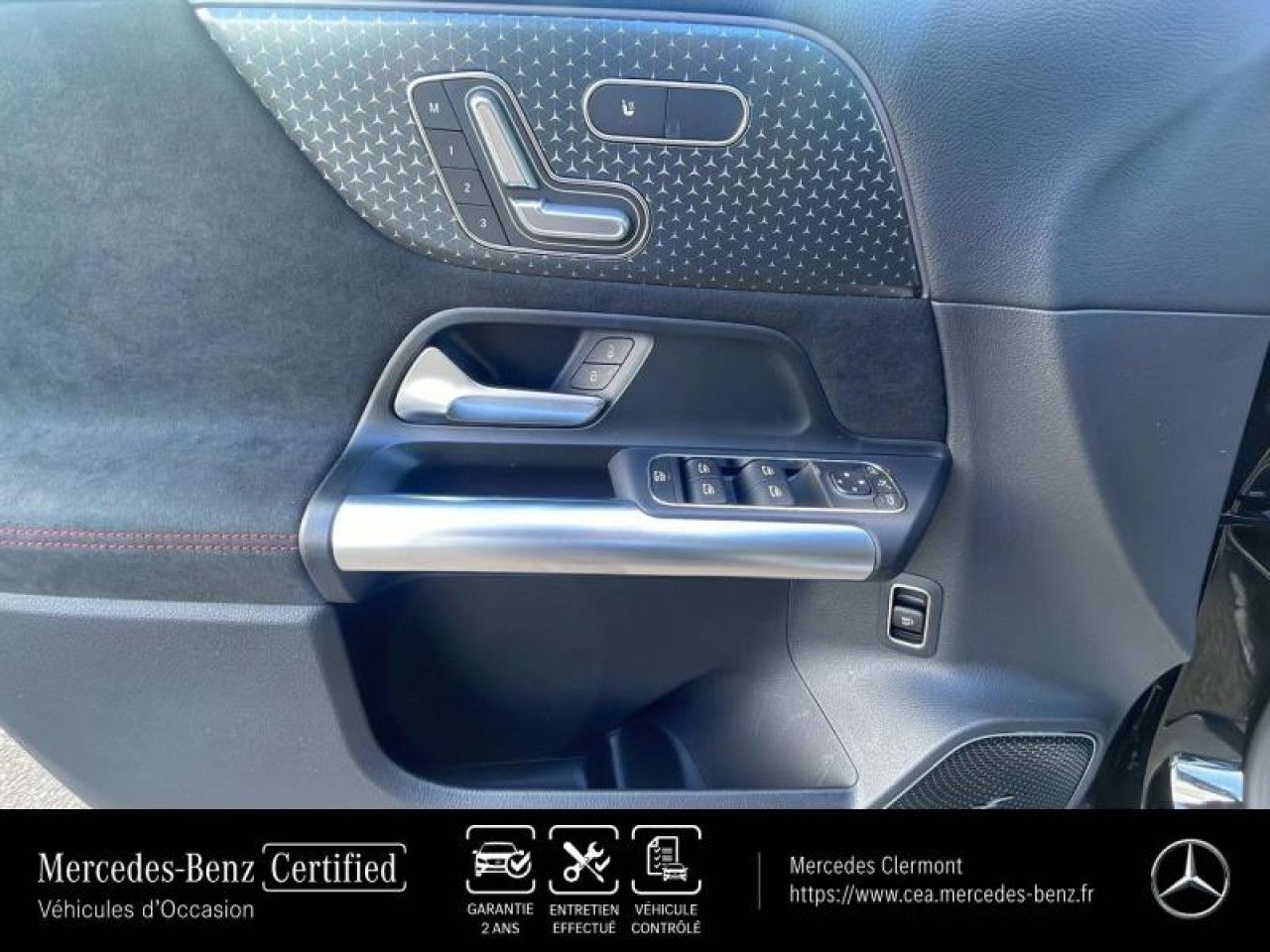 Photo du v&eacute;hicule 14 / 18