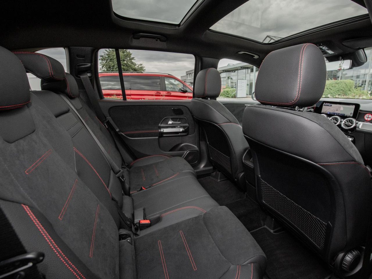 Mercedes-Benz GLB – Bild 8