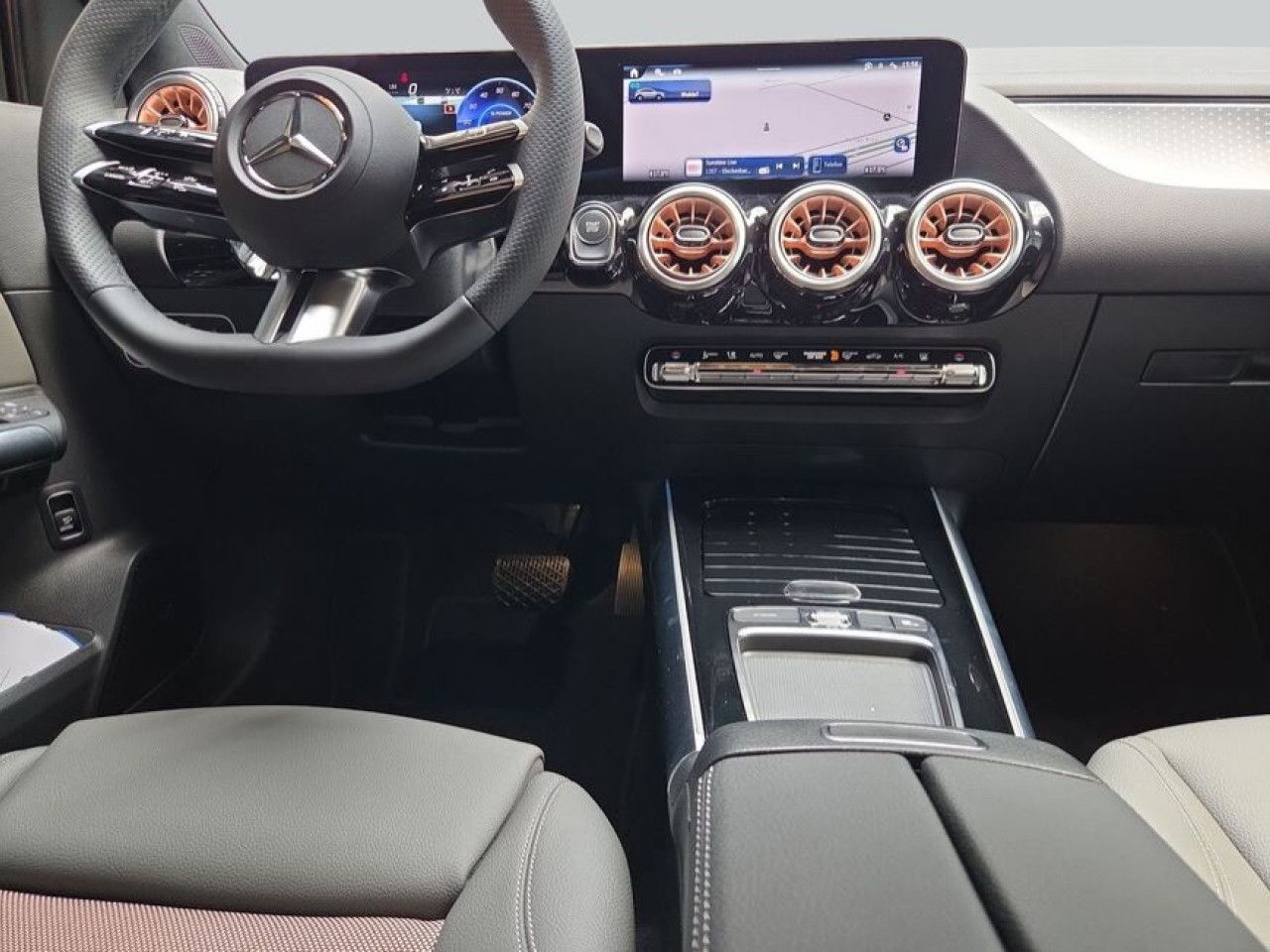 Mercedes-Benz EQA – Bild 15