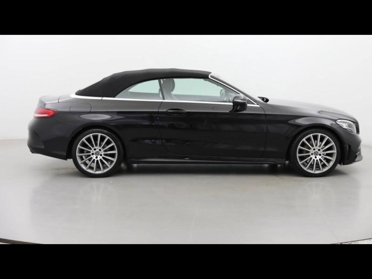 Photo du v&eacute;hicule 4 / 18