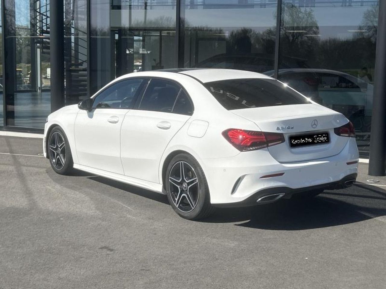 Photo du v&eacute;hicule 3 / 18