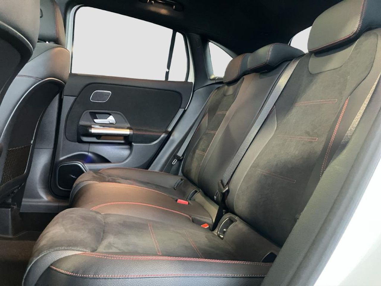 Fahrzeugbild 12 / 24