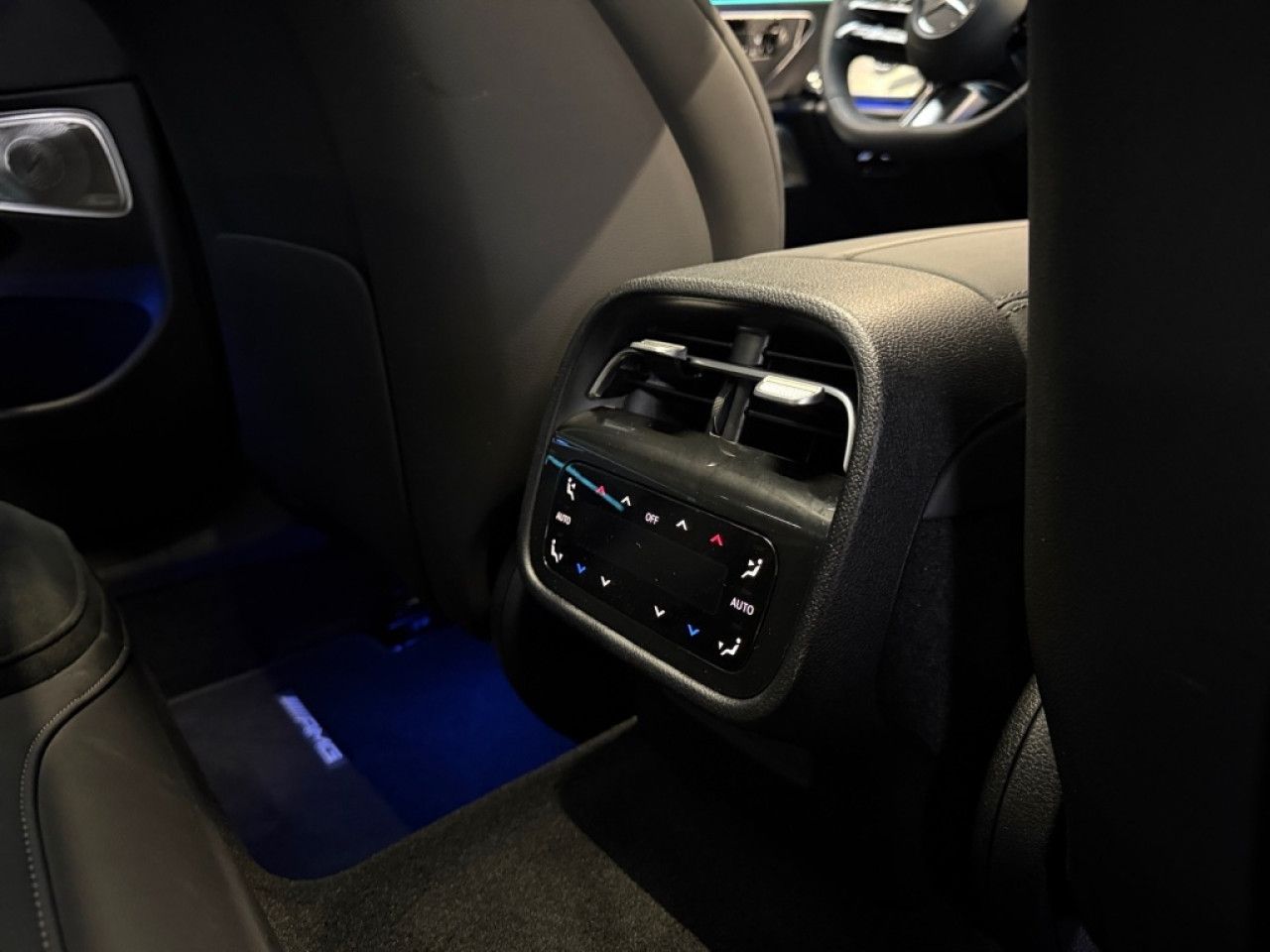 Mercedes-Benz E-Klasse – Bild 25