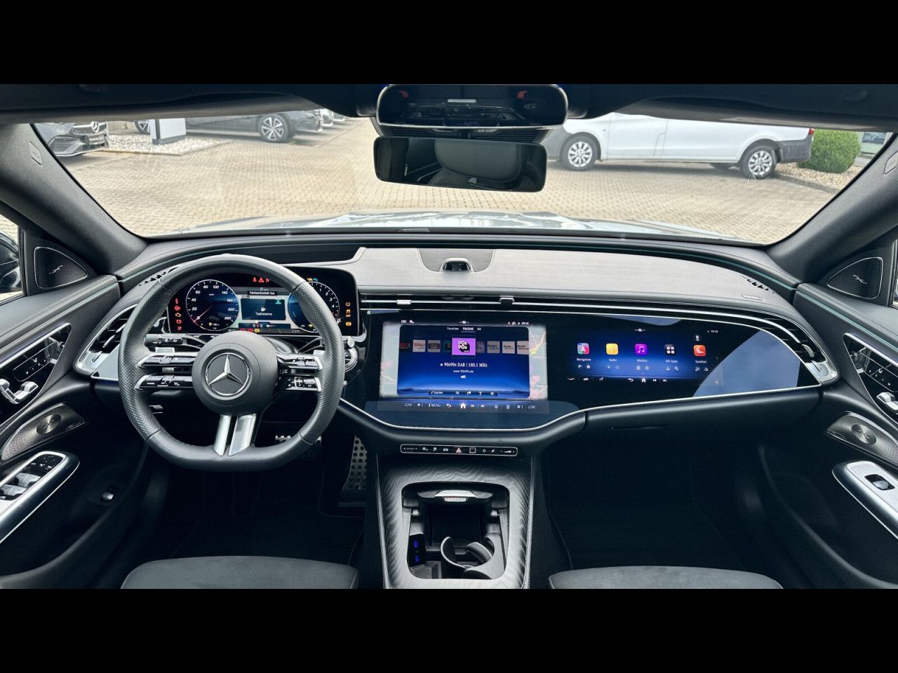 Mercedes-Benz E-Klasse – Bild 18