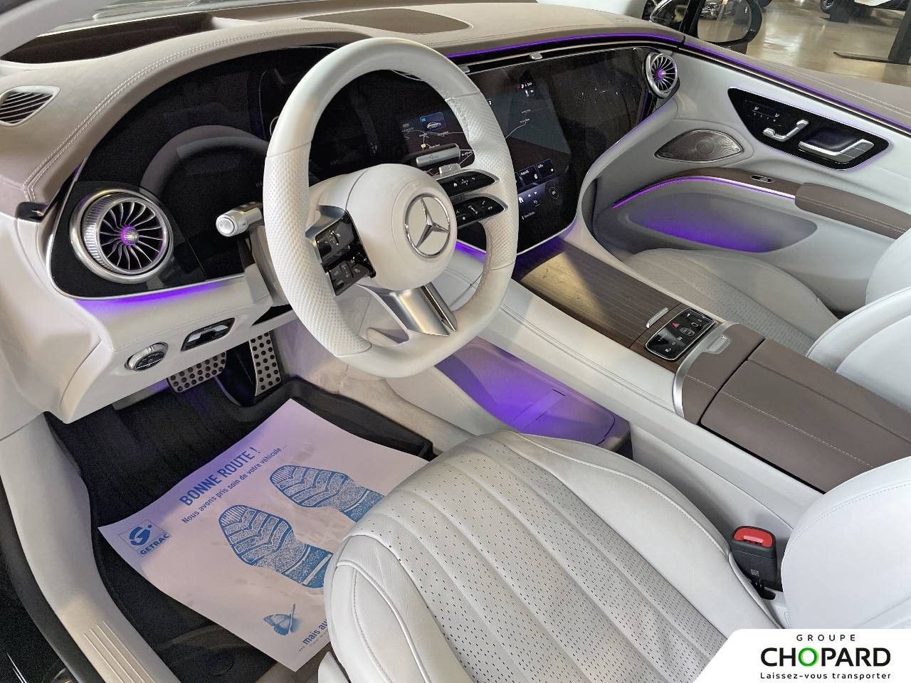 Photo du v&eacute;hicule 2 / 18