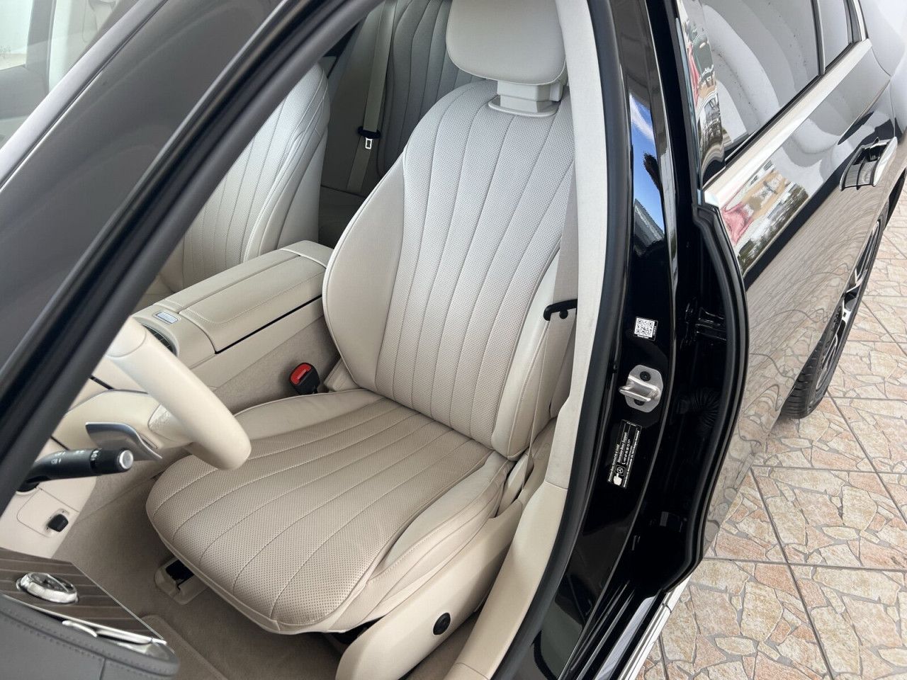 Mercedes-Benz E-Klasse – Bild 10