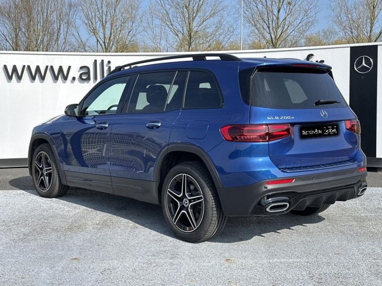 Photo du v&eacute;hicule 3 / 18