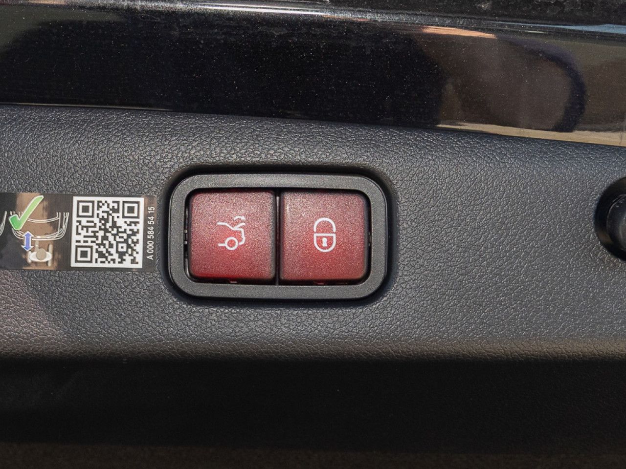 Mercedes-Benz E-Klasse – Bild 13