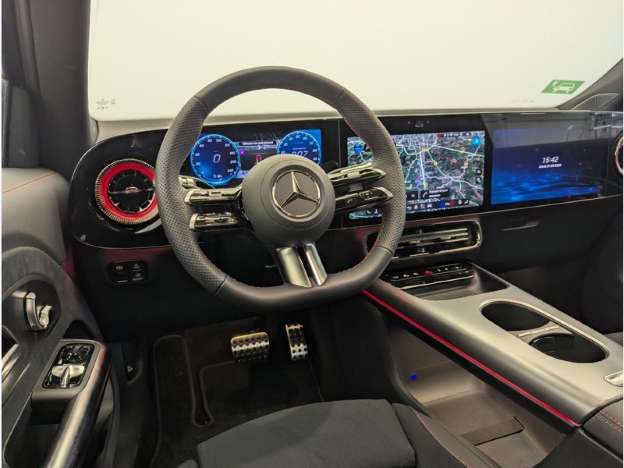 Photo du v&eacute;hicule 3 / 18