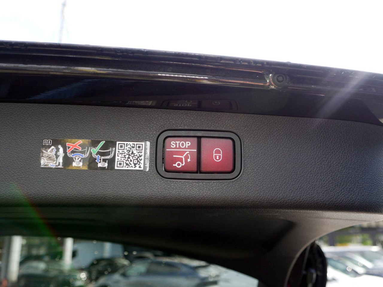 Mercedes-Benz E-Klasse – Bild 13