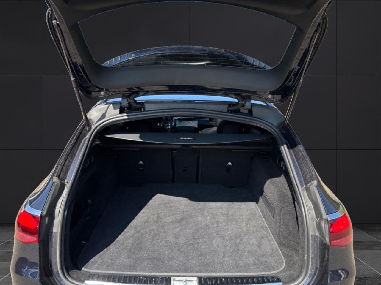 Mercedes-Benz E-Klasse – Bild 15