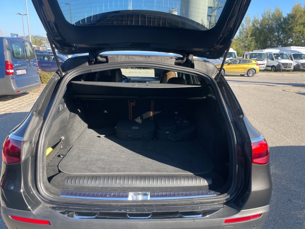 Mercedes-Benz E-Klasse – Bild 15