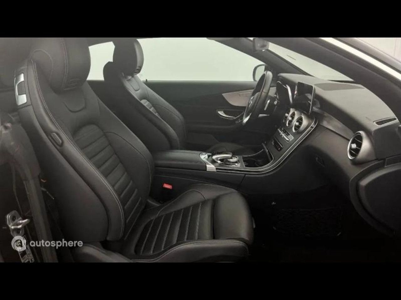 Photo du v&eacute;hicule 12 / 18