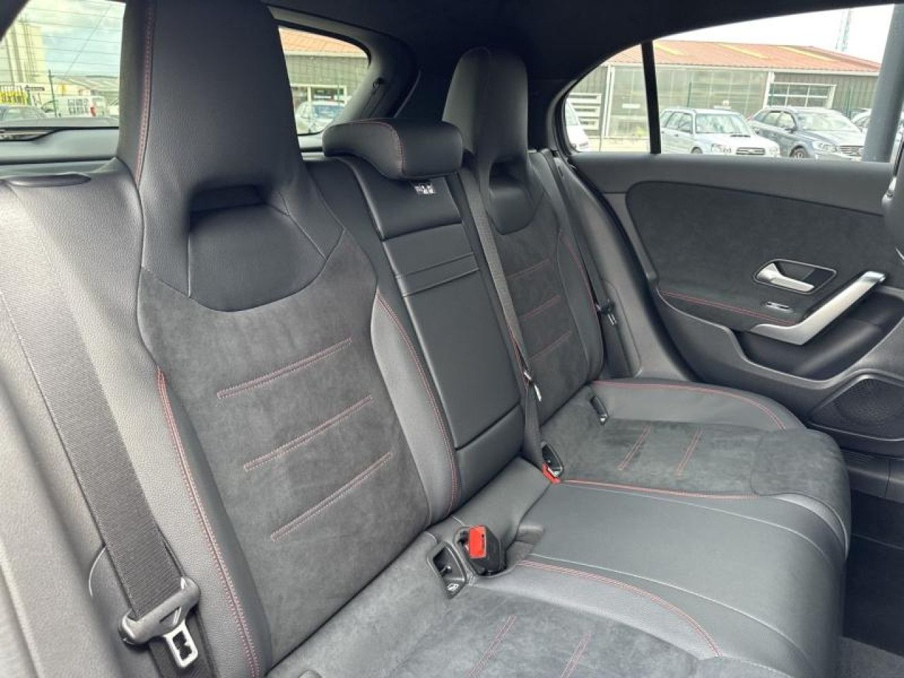 Photo du v&eacute;hicule 13 / 18