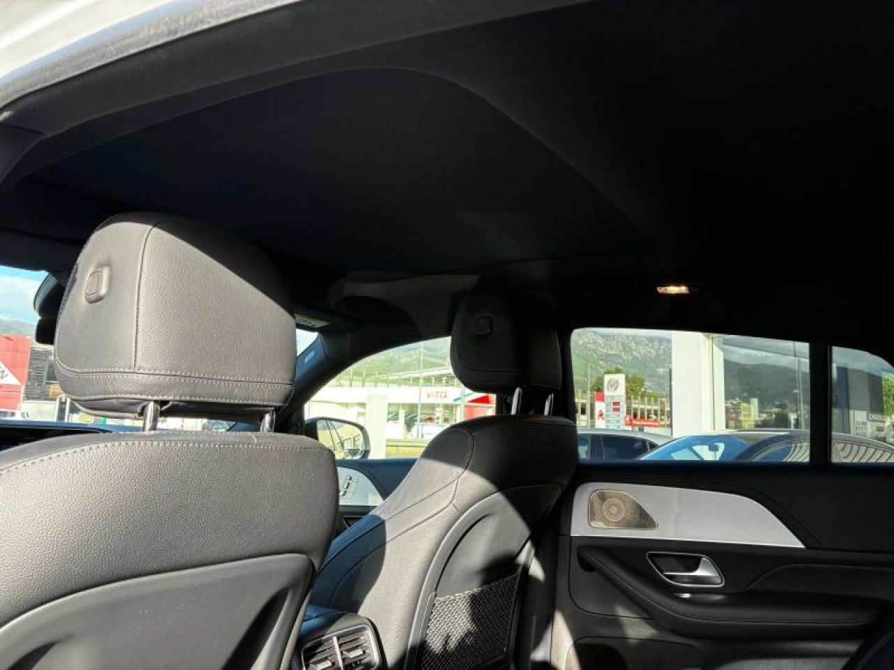 Photo du v&eacute;hicule 12 / 12