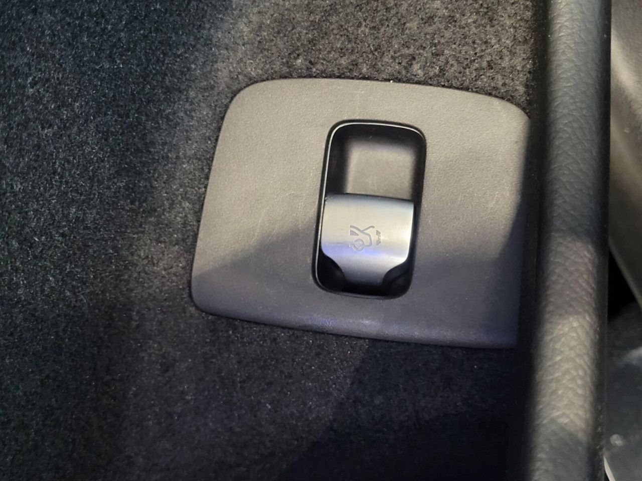 Mercedes-Benz E-Klasse – Bild 22