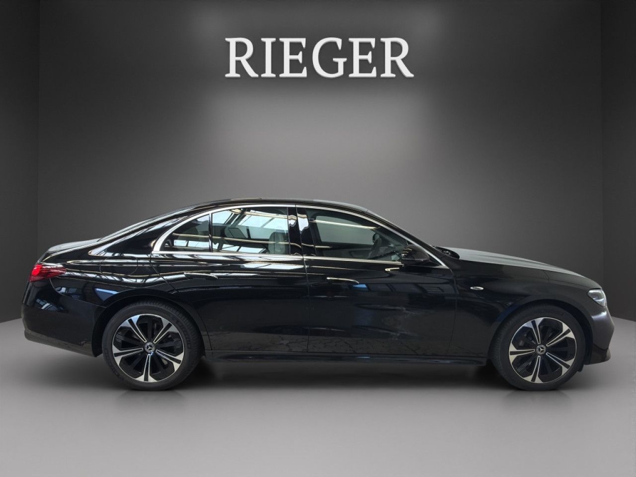 Mercedes-Benz E-Klasse – Bild 14