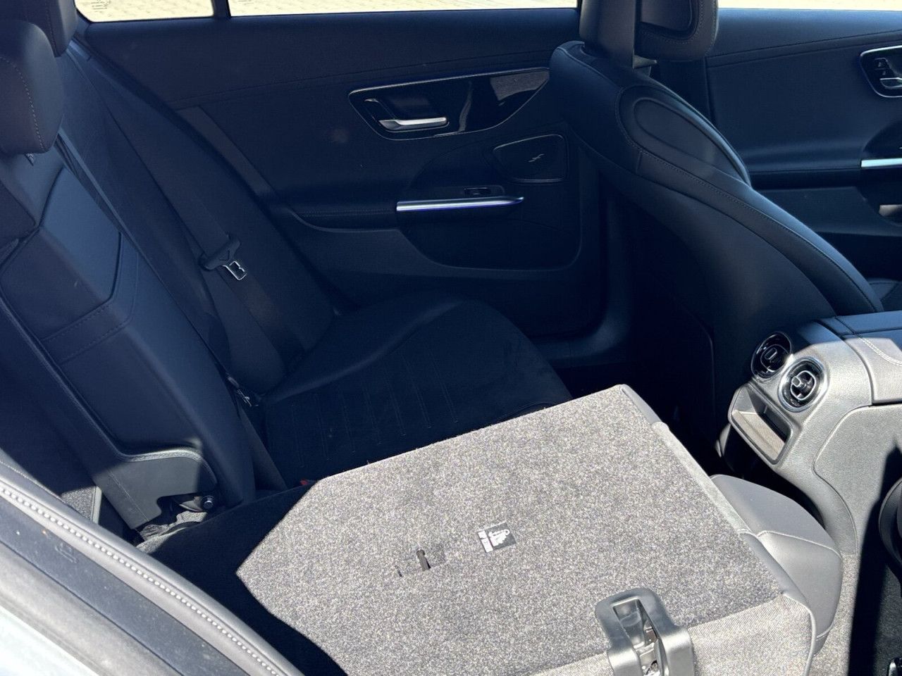 Mercedes-Benz C-Klasse – Bild 18