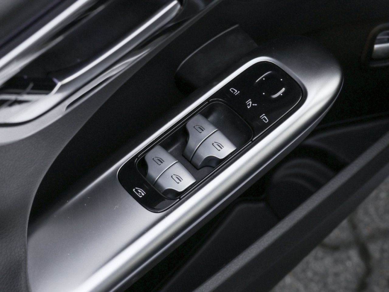 Mercedes-Benz C-Klasse – Bild 12