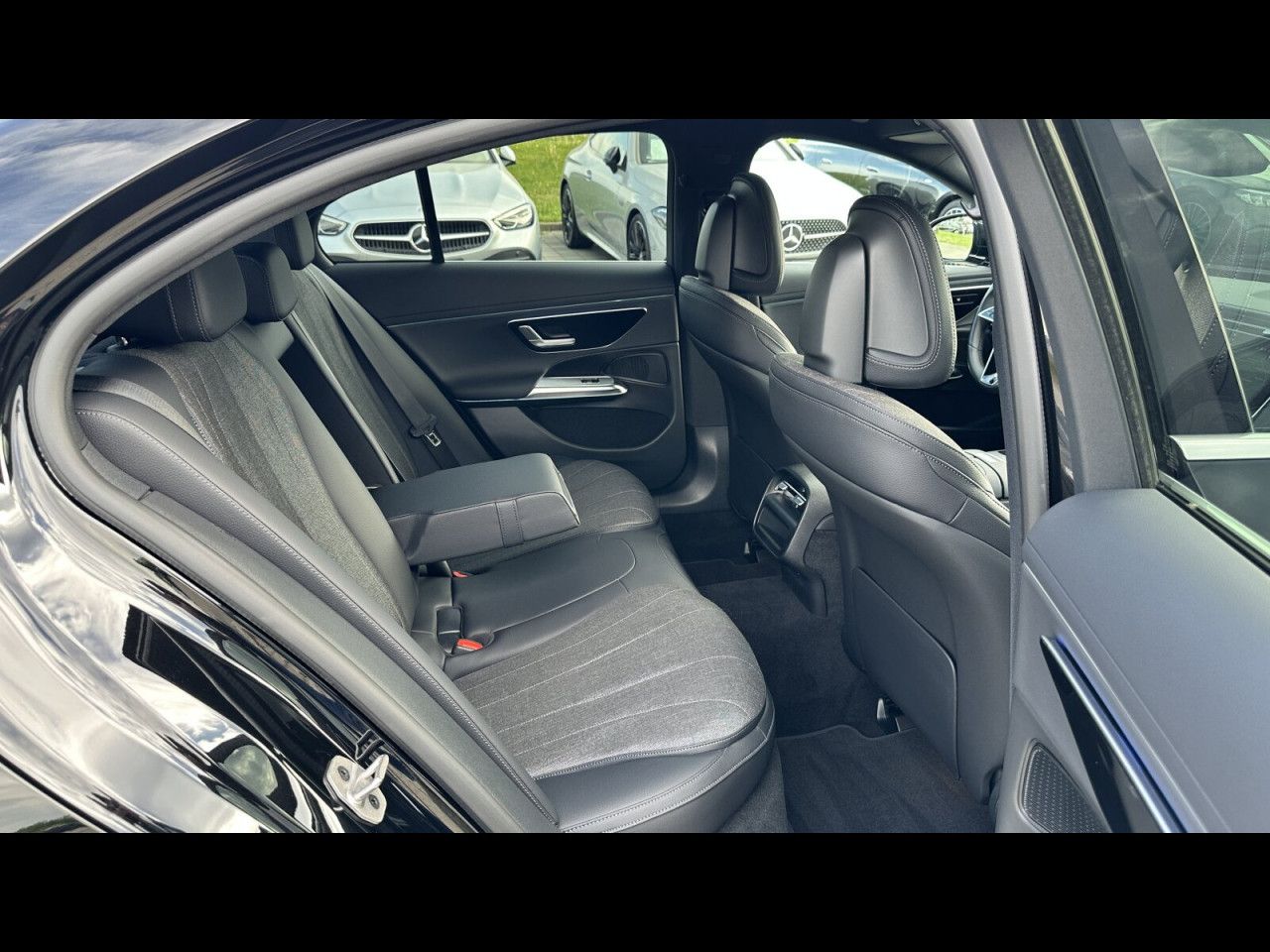 Mercedes-Benz E-Klasse – Bild 21