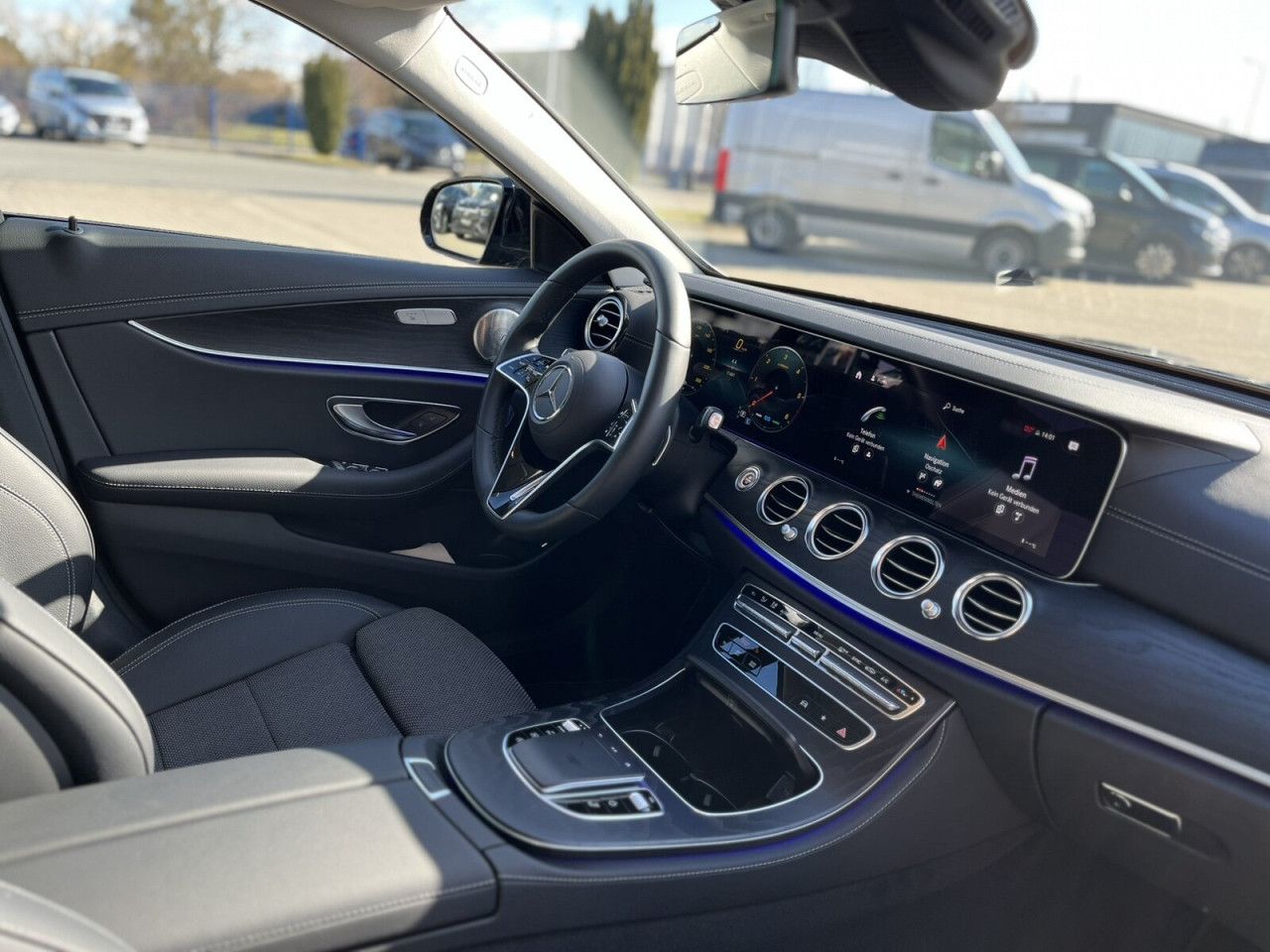Mercedes-Benz E-Klasse – Bild 14