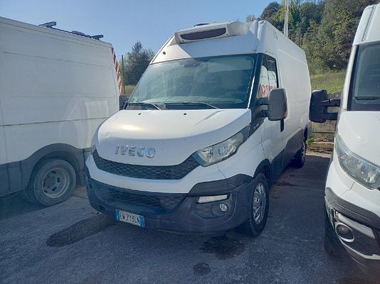 Vehicle image 1 / 4
