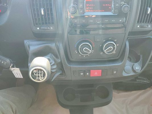 Vehicle image 10 / 11