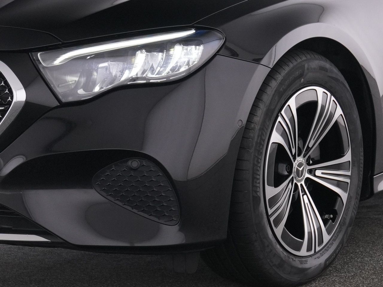 Mercedes-Benz E-Klasse – Bild 8