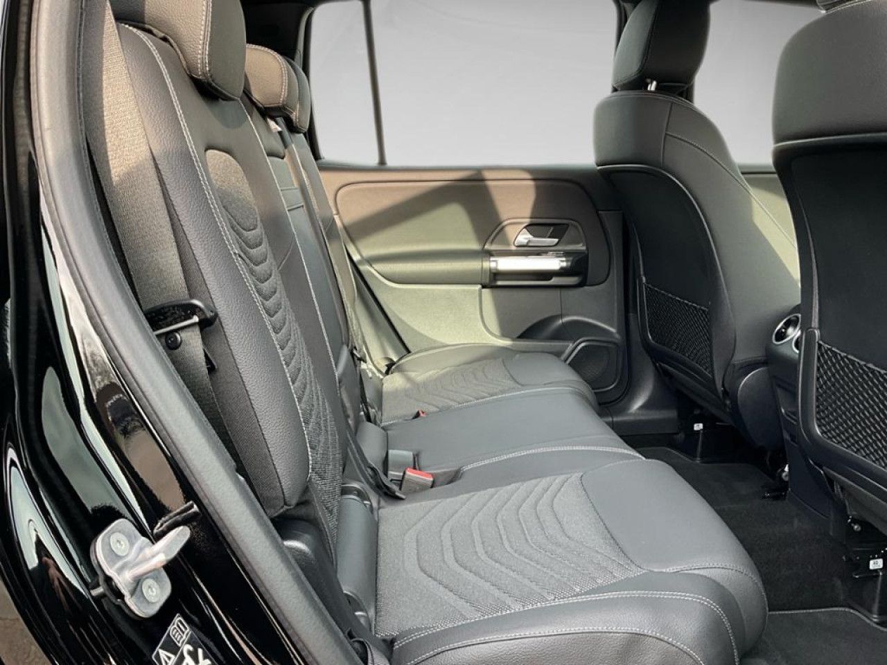 Mercedes-Benz GLB – Bild 11