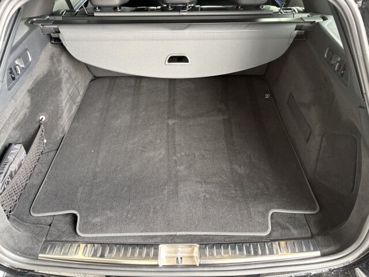 Mercedes-Benz E-Klasse – Bild 8