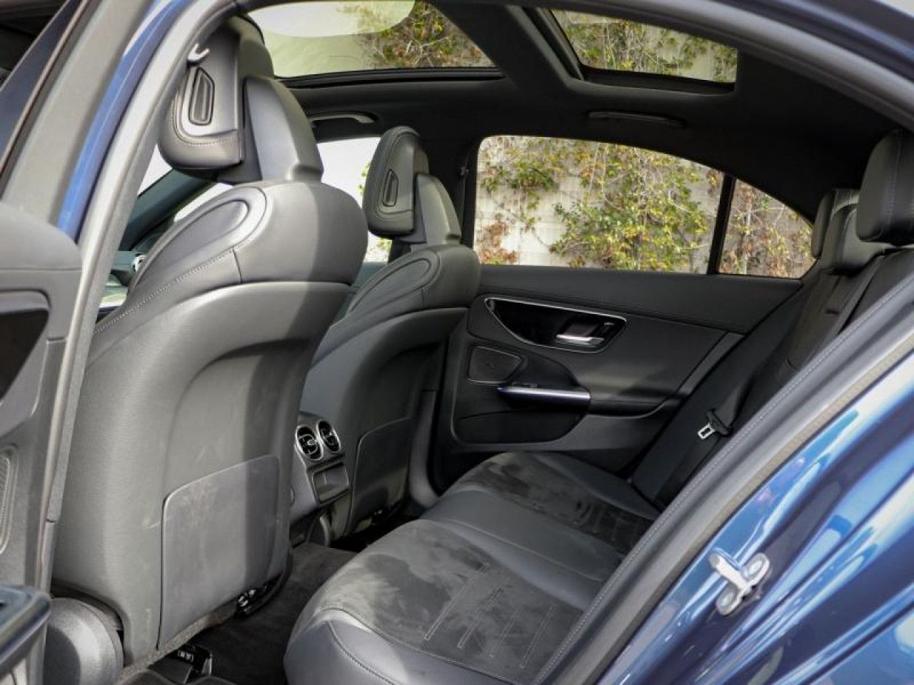 Photo du v&eacute;hicule 16 / 18