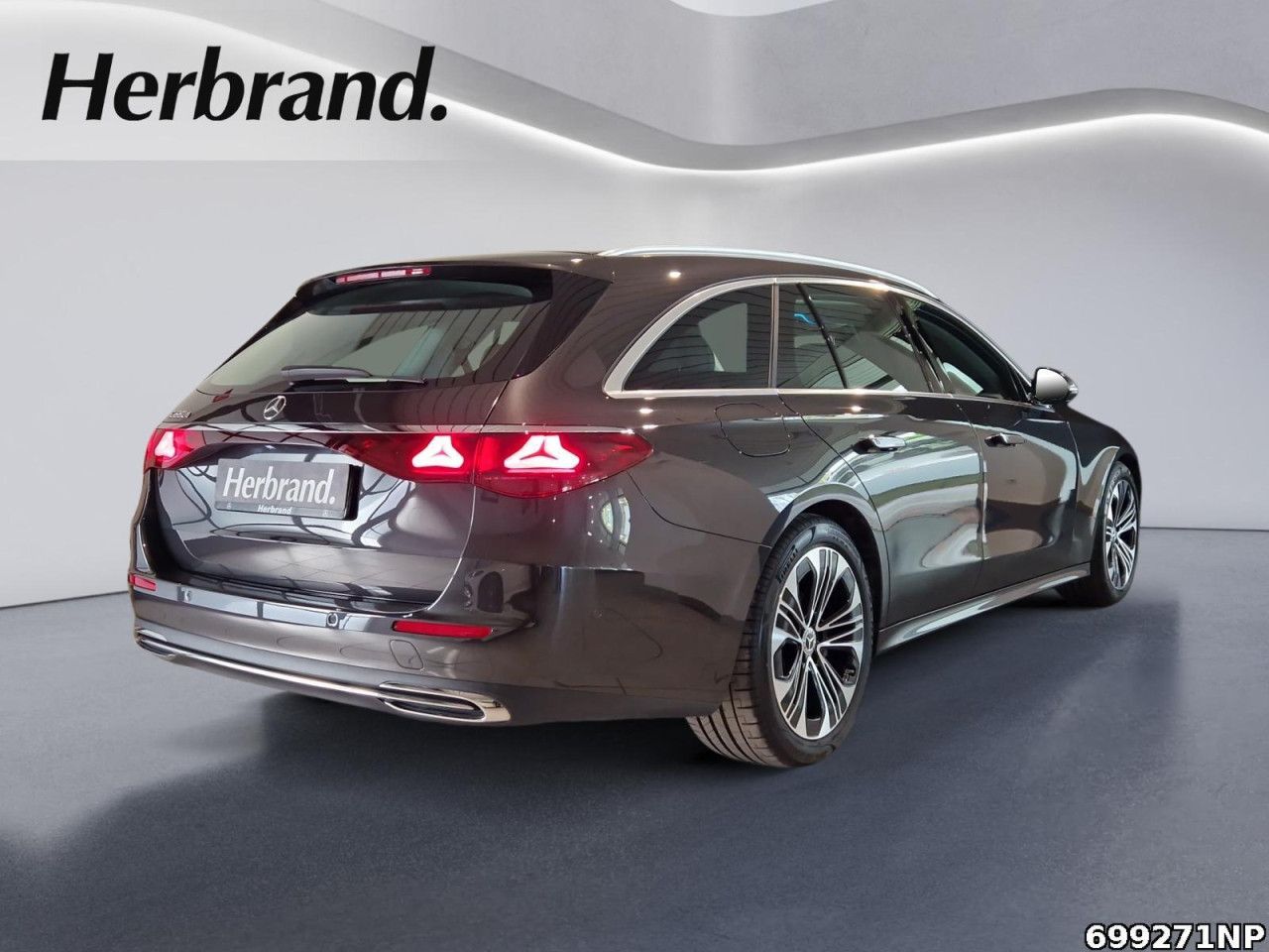 Mercedes-Benz E-Klasse – Bild 3
