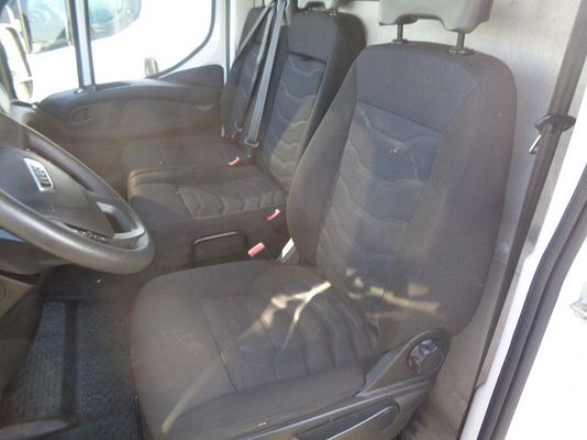 Vehicle image 7 / 11