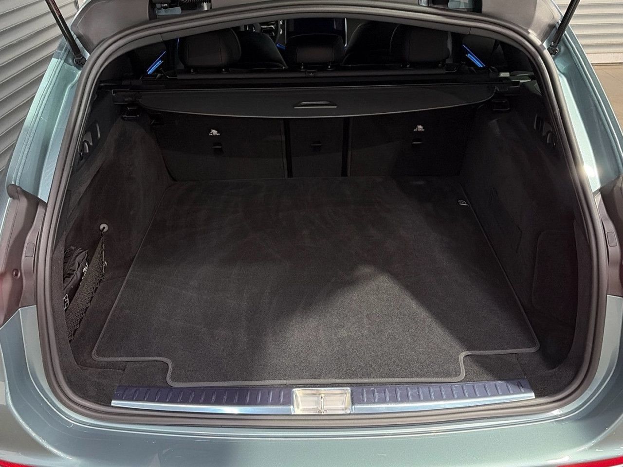 Mercedes-Benz E-Klasse – Bild 15