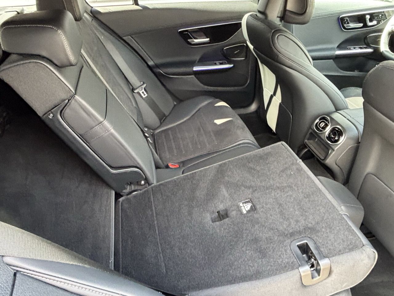 Mercedes-Benz C-Klasse – Bild 18