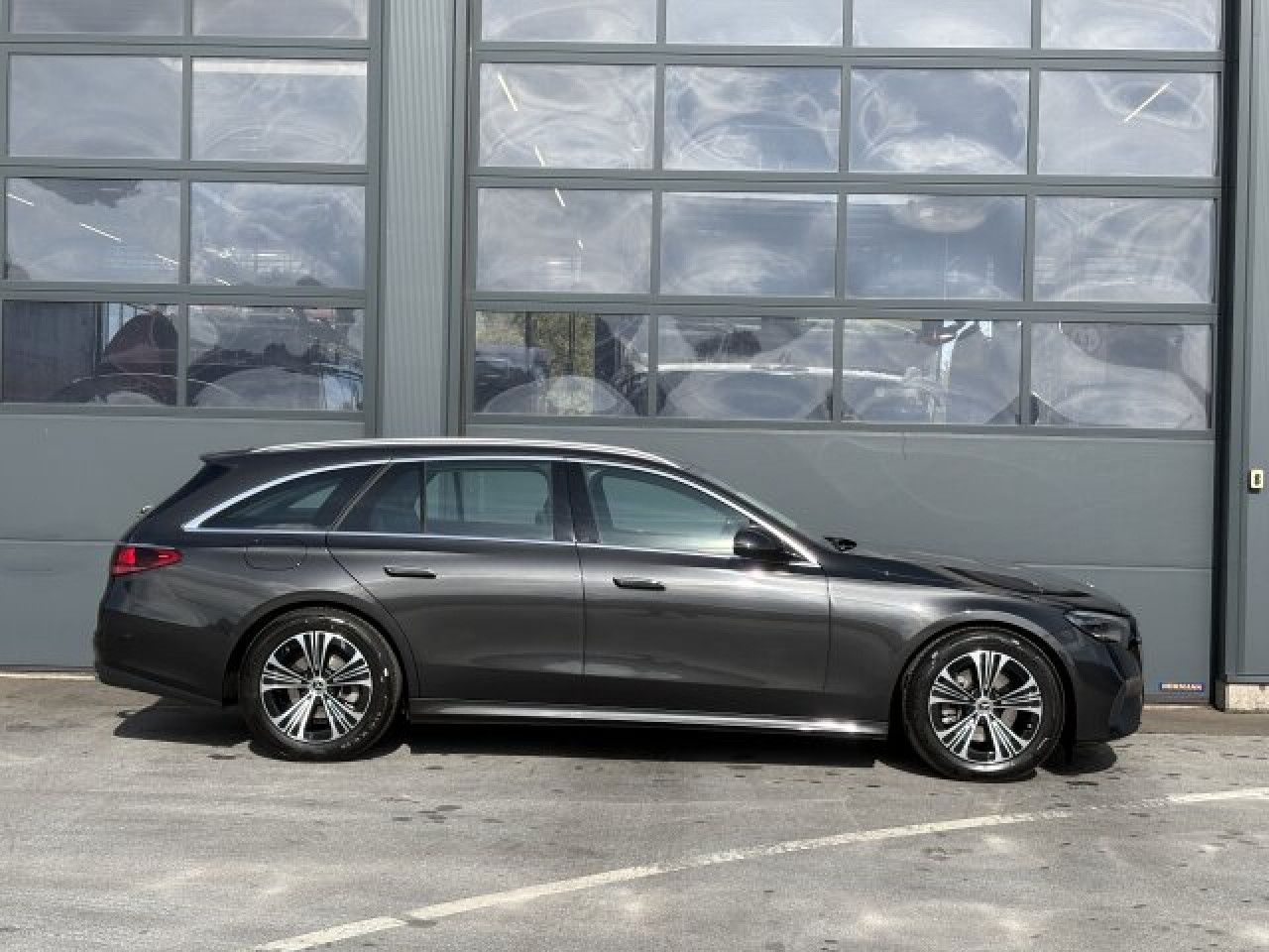 Mercedes-Benz E-Klasse – Bild 7