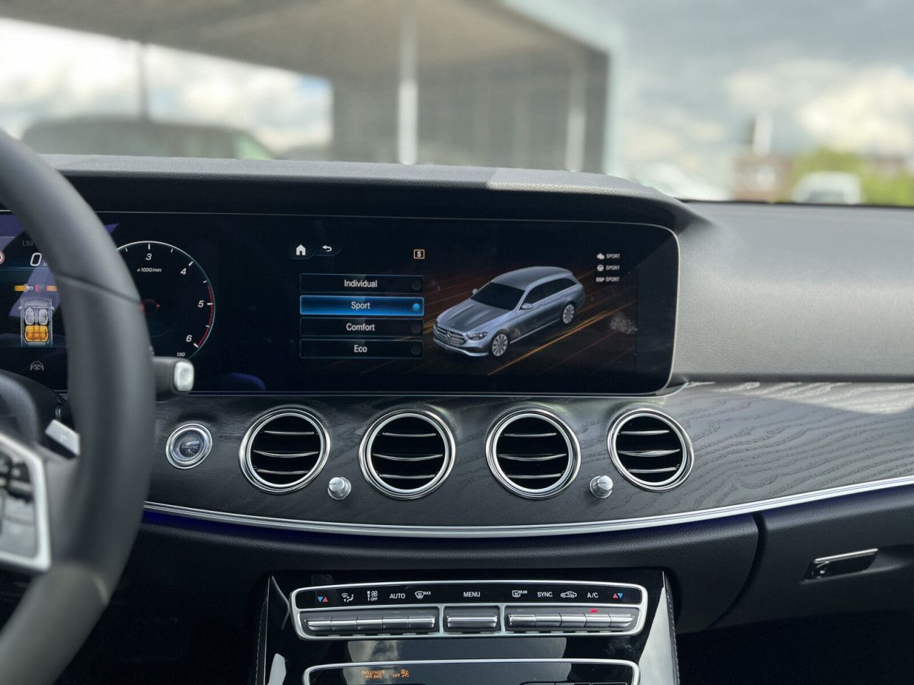 Mercedes-Benz E-Klasse – Bild 20