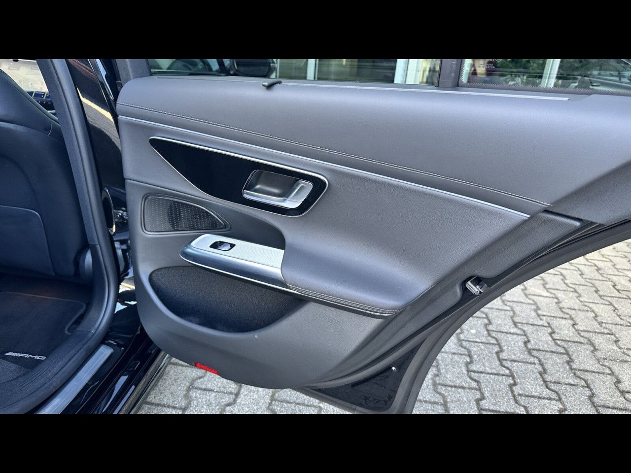 Mercedes-Benz E-Klasse – Bild 27